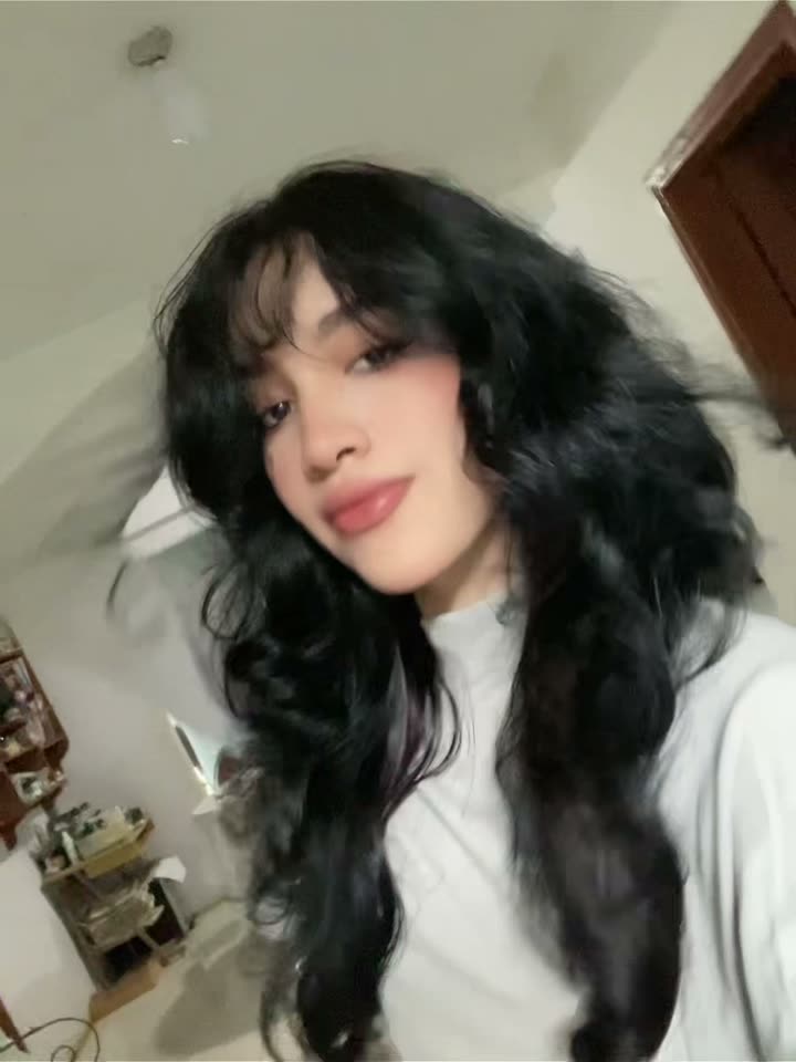 Video preview thumbnail — Sofi